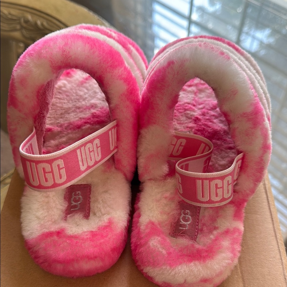 UGG Pink and White Fluffy Slippers (Fluff Yeah) - Picture 4 of 12